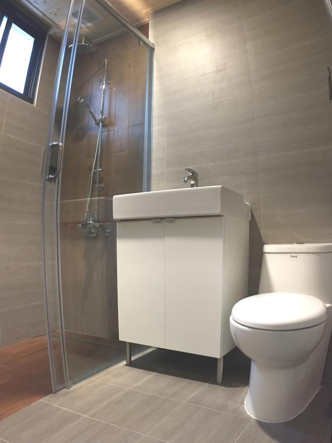 World Inn 窩二樓小客棧民宿 Хуалянь Экстерьер фото